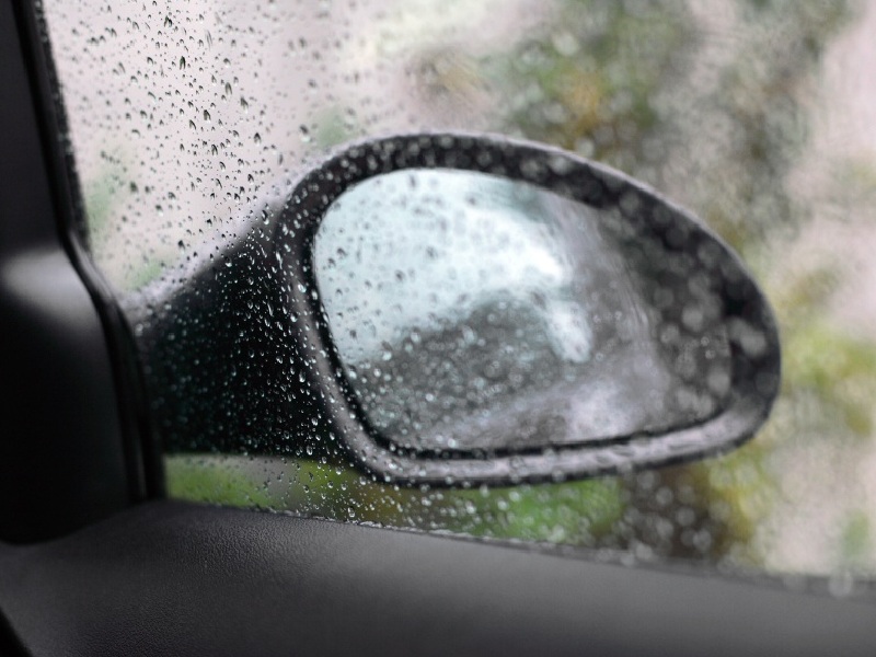 How Weather Conditions Can Affect Your Car’s Side Door Glass